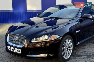 Седан Jaguar XF 2012 в Калуше