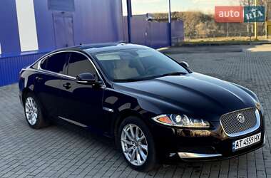 Седан Jaguar XF 2012 в Калуші