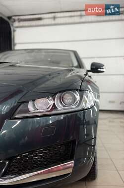 Седан Jaguar XF 2016 в 