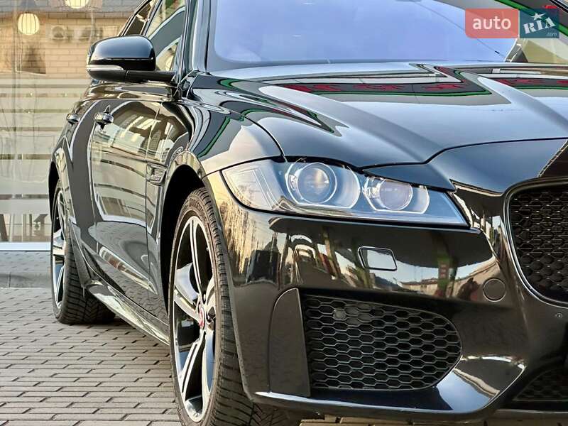 Седан Jaguar XF 2016 в Києві