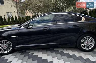 Седан Jaguar XF 2015 в 