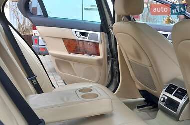 Седан Jaguar XF 2013 в 