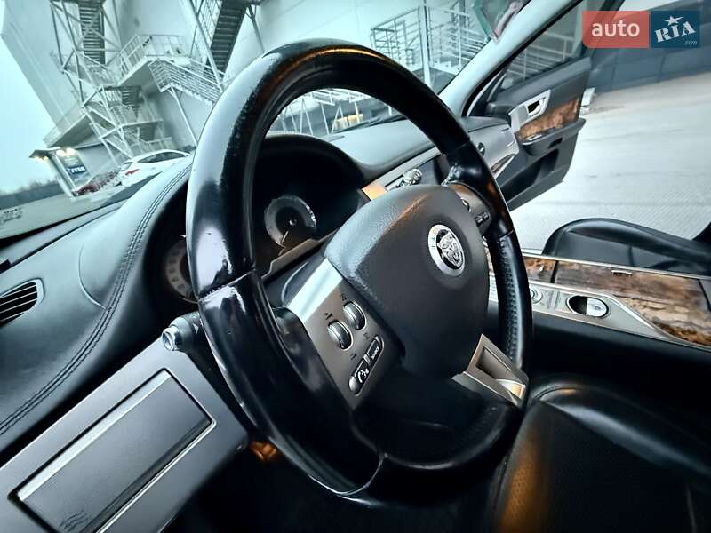 Седан Jaguar XF 2009 в Одессе
