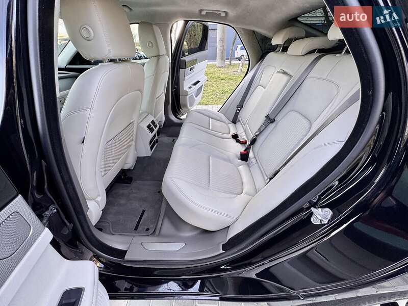 Седан Jaguar XF 2019 в Одессе