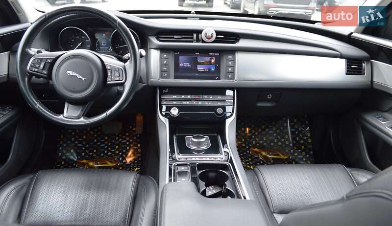 Седан Jaguar XF 2016 в Одессе