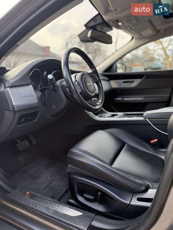 Седан Jaguar XF 2016 в Києві фото 5 Седан Jaguar XF 2016 в Києві