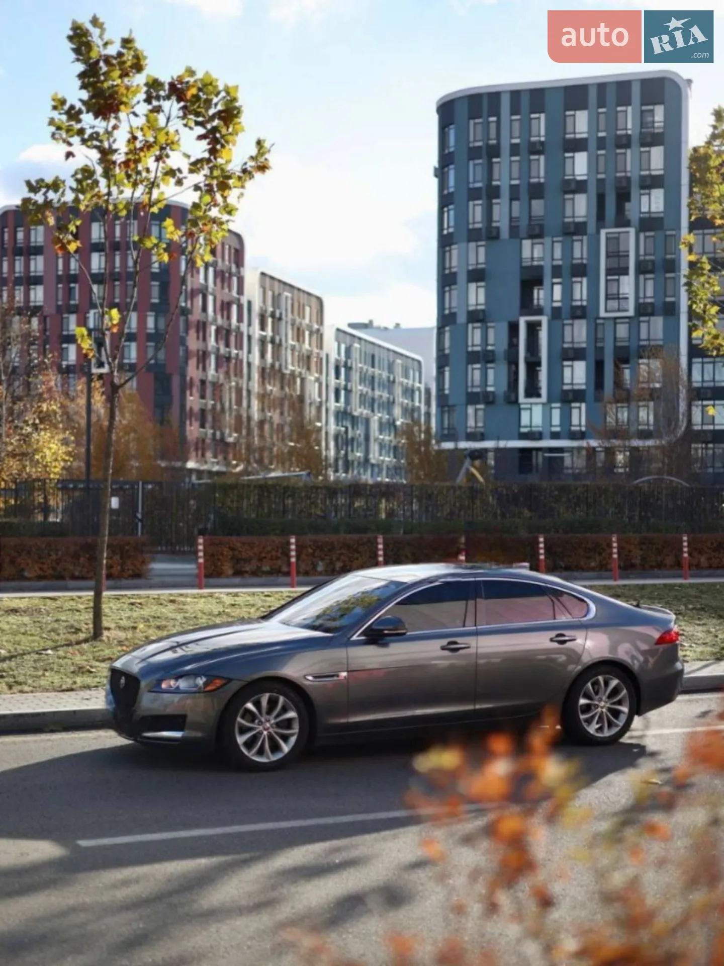 2017 Jaguar XF - мініатюра 4
