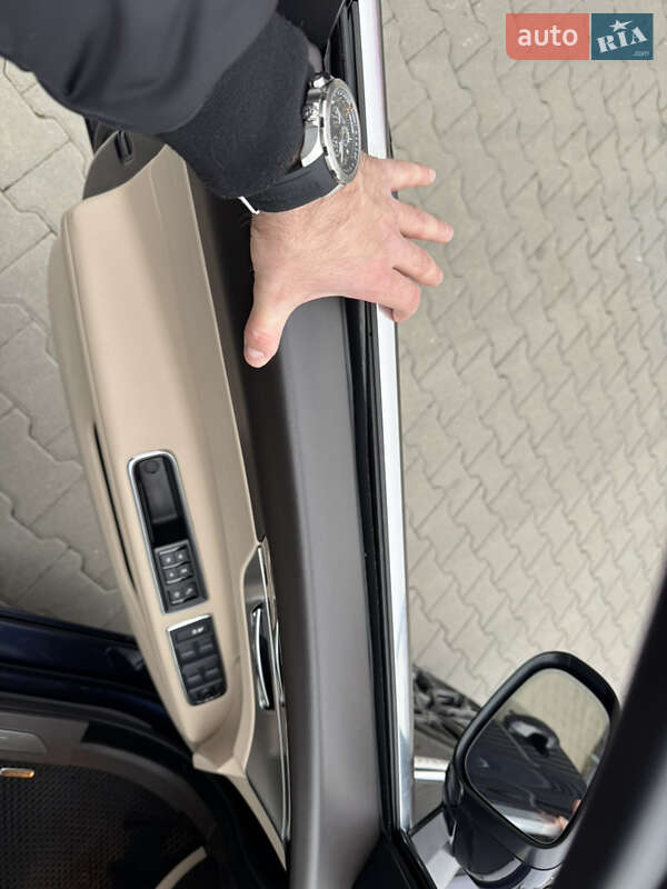 Седан Jaguar XF 2016 в Киеве