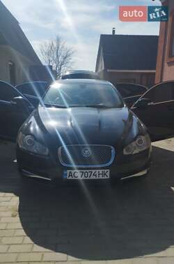 Седан Jaguar XF 2009 в 