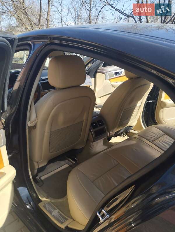 Седан Jaguar XF 2009 в Казатине
