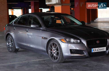 Седан Jaguar XF 2018 в 