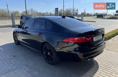 Седан Jaguar XF 2016 в 