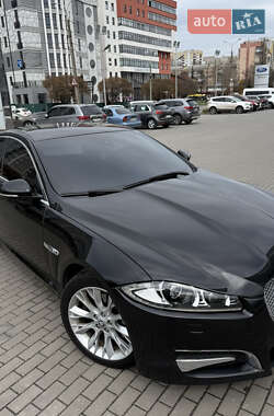 Седан Jaguar XF 2014 в 