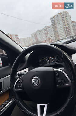 Седан Jaguar XF 2014 в 