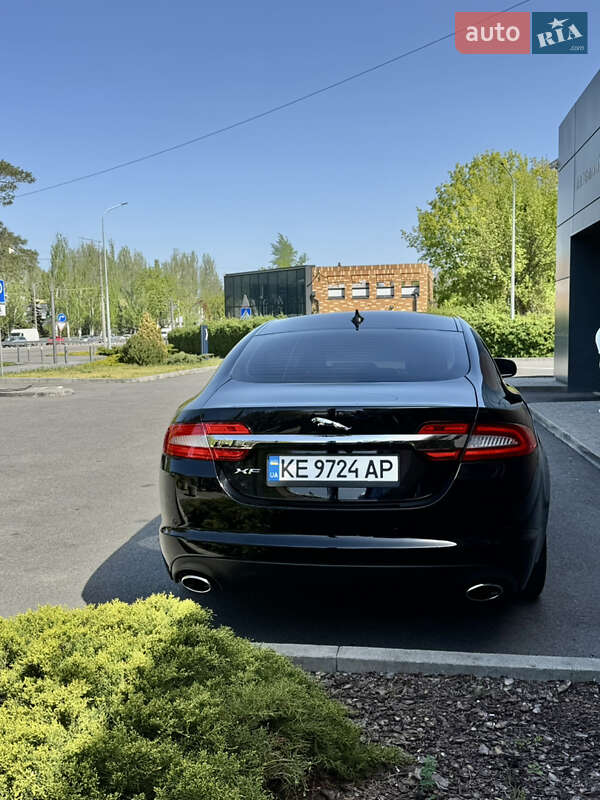 Седан Jaguar XF 2012 в Днепре