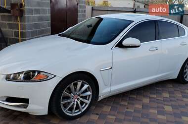 Седан Jaguar XF 2013 в 