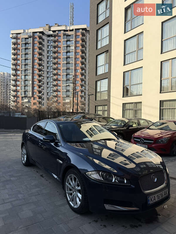 Седан Jaguar XF 2013 в Киеве