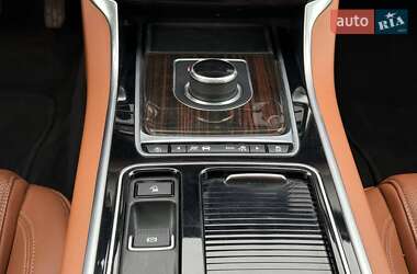 Седан Jaguar XF 2017 в 