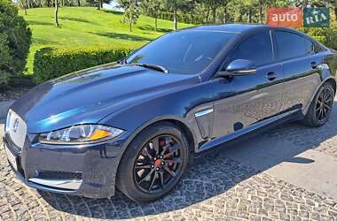 Седан Jaguar XF 2013 в 