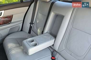 Седан Jaguar XF 2013 в 