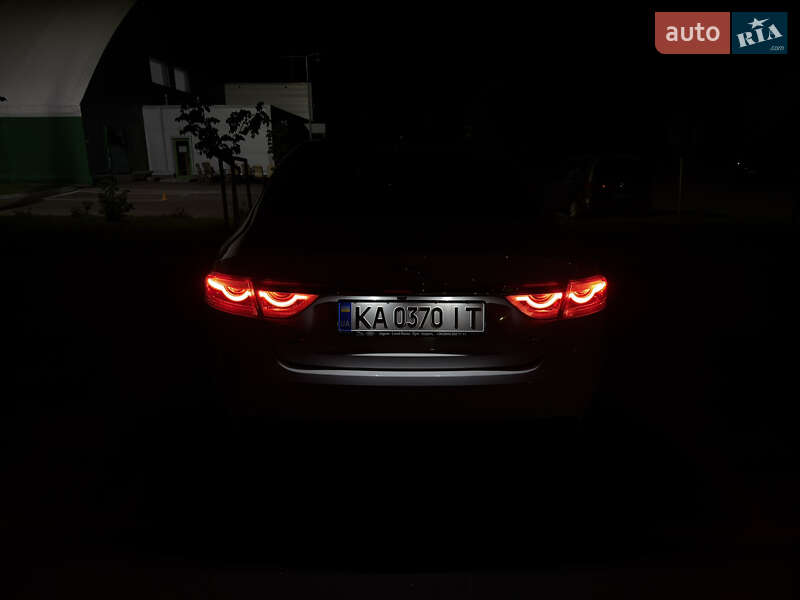 Седан Jaguar XF 2017 в Киеве