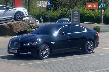 Седан Jaguar XF 2013 в 