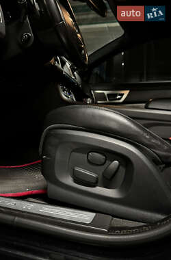 Седан Jaguar XF 2012 в 