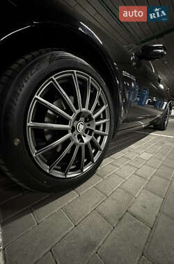 Седан Jaguar XF 2012 в 