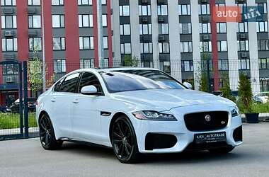 Седан Jaguar XF 2015 в 