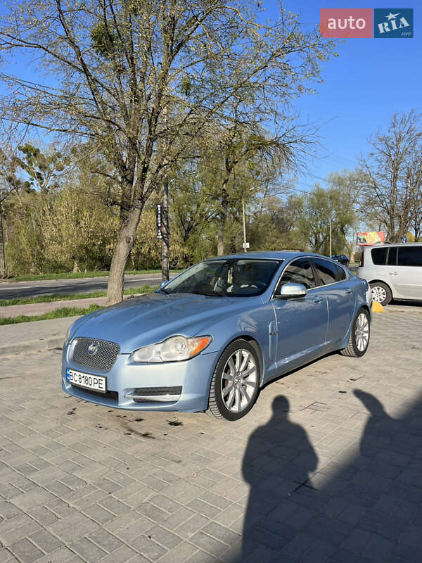Седан Jaguar XF 2008 в 