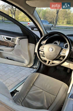 Седан Jaguar XF 2008 в 