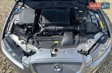 Седан Jaguar XF 2013 в 