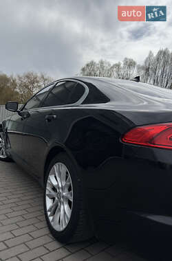 Седан Jaguar XF 2013 в 