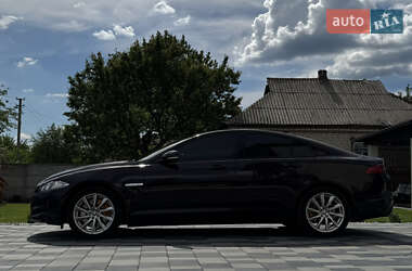 Седан Jaguar XF 2013 в 
