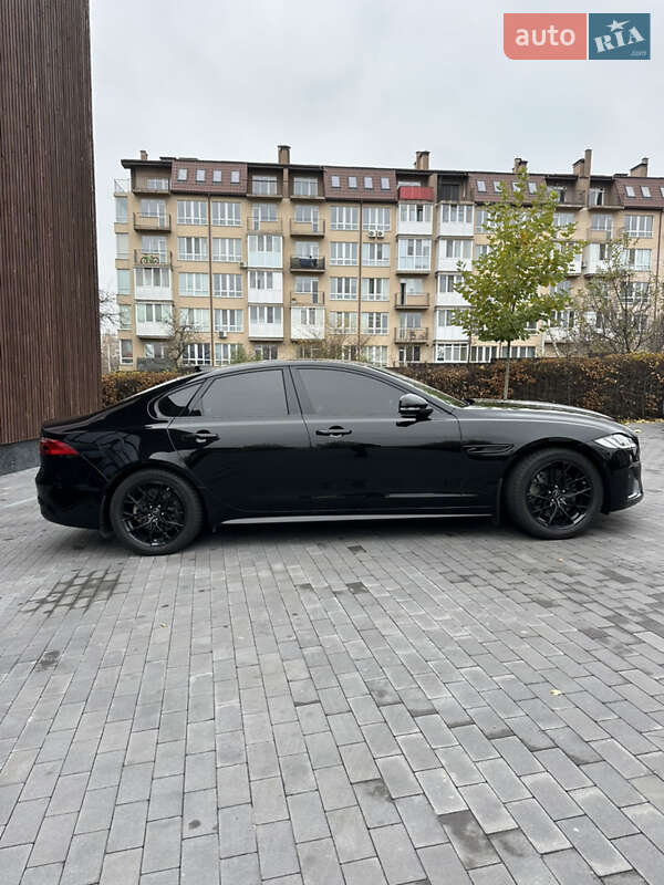 Седан Jaguar XF 2021 в Киеве