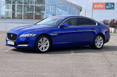 Седан Jaguar XF 2016 в Киеве