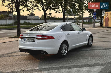 Седан Jaguar XF 2012 в 