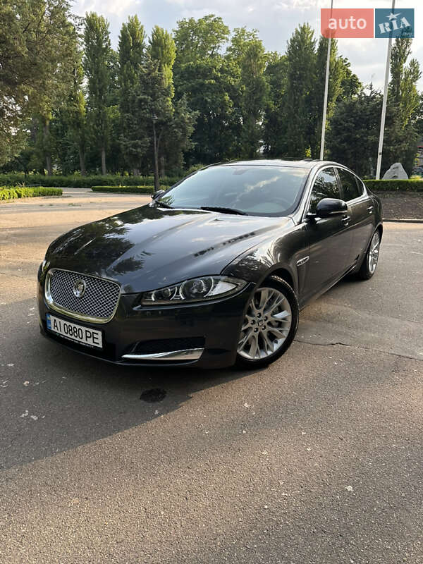 Jaguar XF 2012