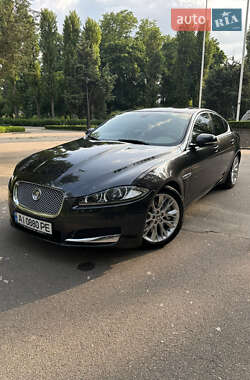 Седан Jaguar XF 2012 в 