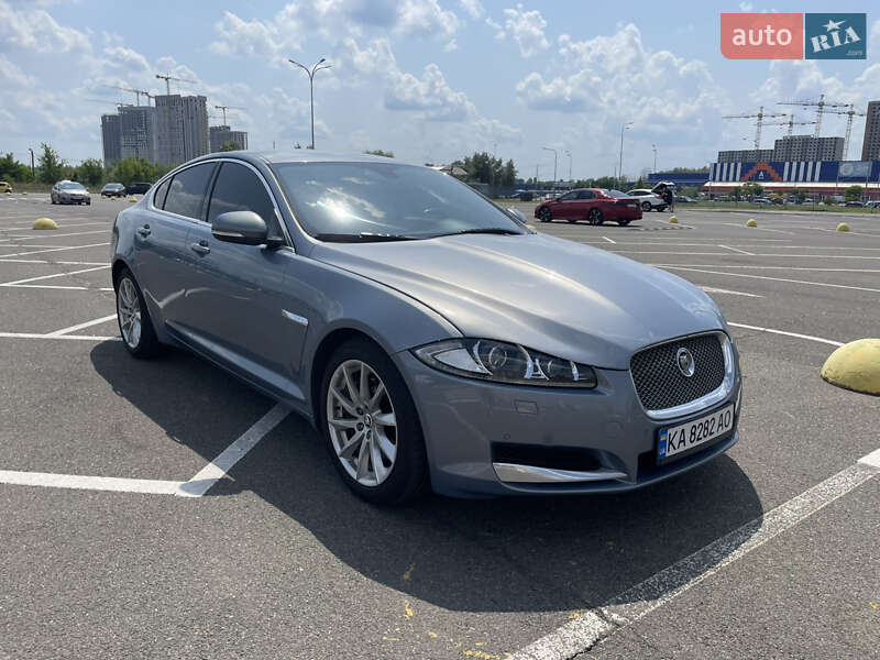 Седан Jaguar XF 2013 в Києві