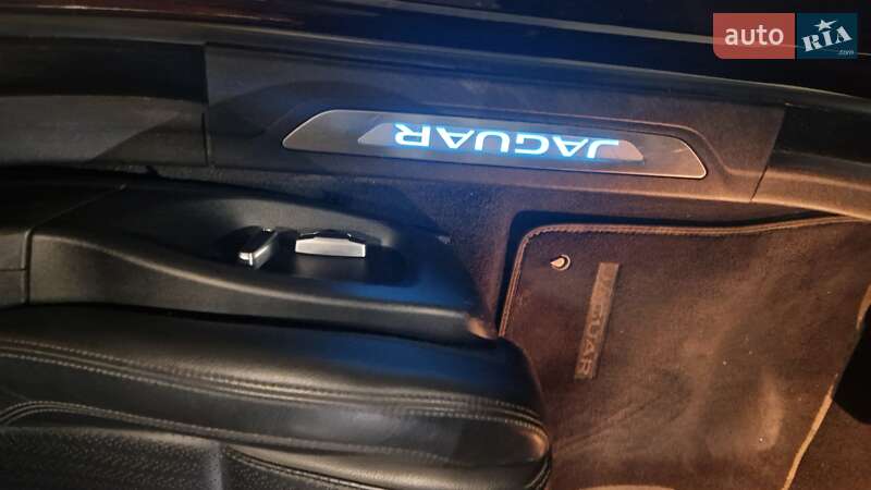 Седан Jaguar XF 2020 в Киеве