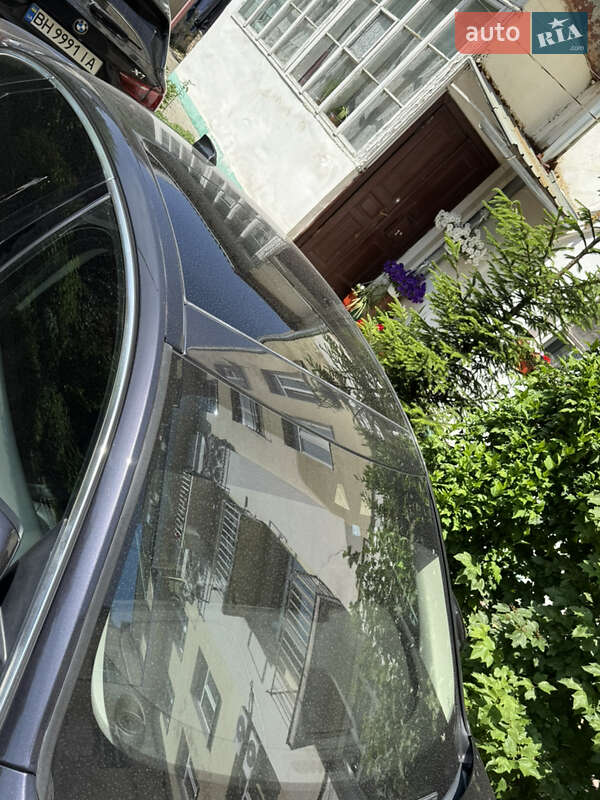 Седан Jaguar XF 2015 в Львове