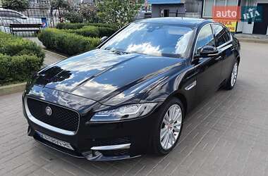Седан Jaguar XF 2018 в Киеве