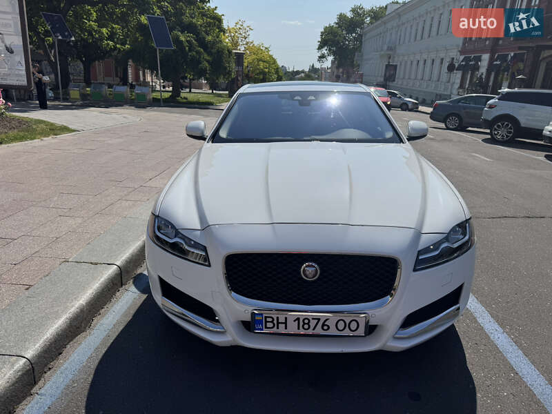 Jaguar XF 2016