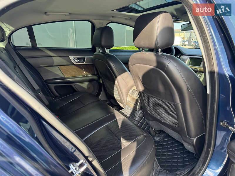 Седан Jaguar XF 2008 в Ивано-Франковске