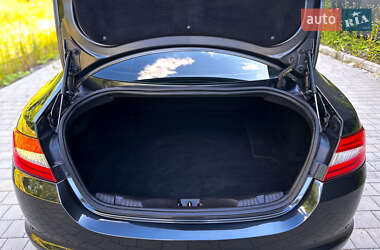 Седан Jaguar XF 2013 в 
