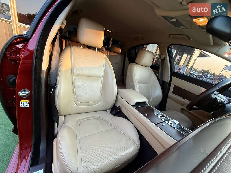 Седан Jaguar XF 2012 в Одессе