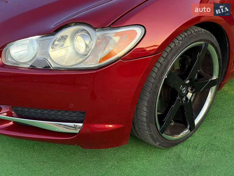 Седан Jaguar XF 2012 в Одессе