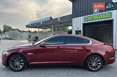 Седан Jaguar XF 2012 в 