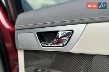 Седан Jaguar XF 2012 в 